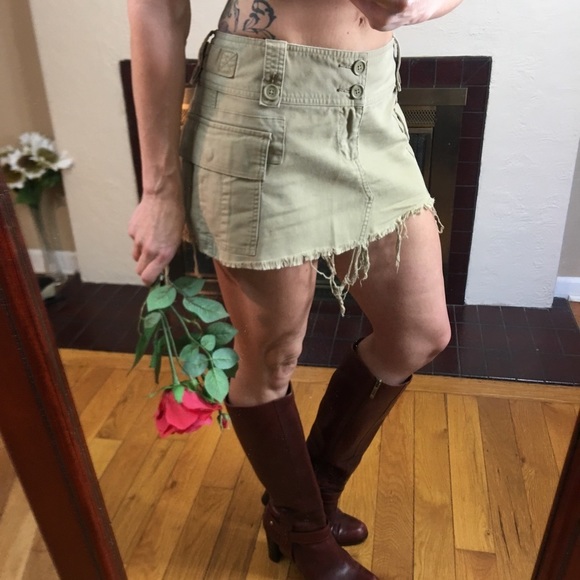 Abercrombie & Fitch Dresses & Skirts - Abercrombie distressed cargo mini skirt cotton